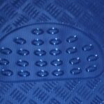 Tapis pvc effet metallisé bleu carbone 2