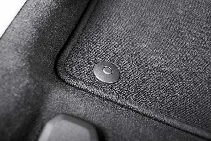 🚗 Tapis sur mesure pour voiture : Guide ultime pour une compatibilité parfaite 🚀